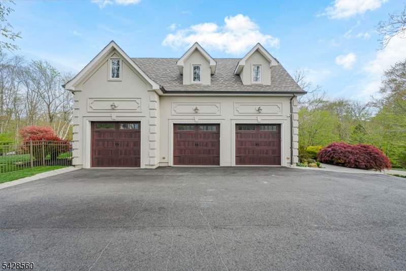 9 Pennbrook Ct Property Photo 44