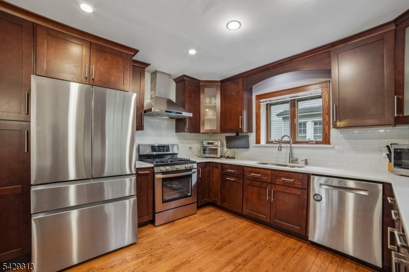 8 Brookside Pl Property Photo 10