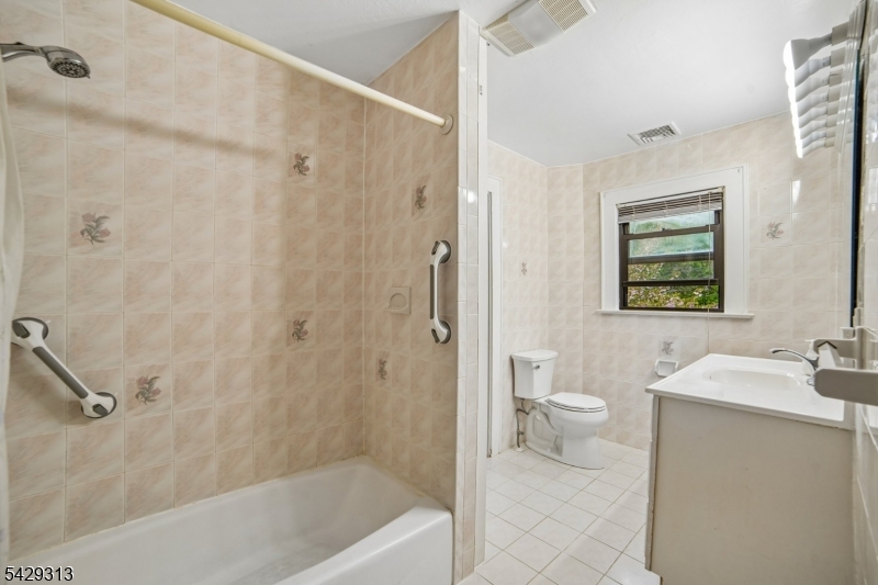 8 Brookside Pl Property Photo 21
