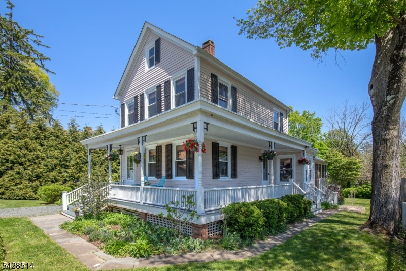 16 William St Property Photo 1