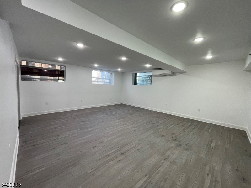 103 Bayard St Property Photo 7