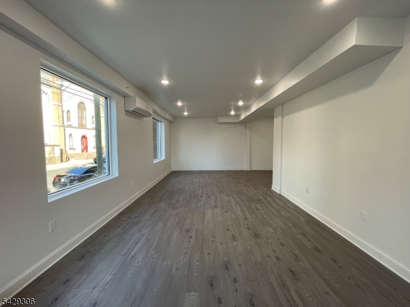 103 Bayard St Property Photo 14