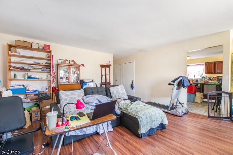 128 Highland Blvd Property Photo 3