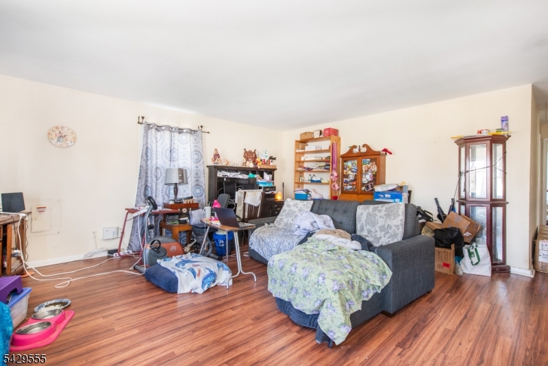 128 Highland Blvd Property Photo 5