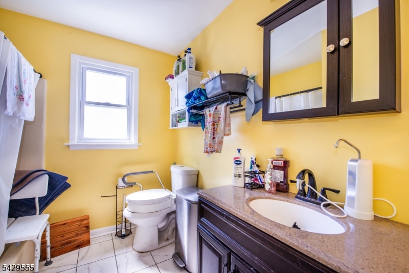 128 Highland Blvd Property Photo 11