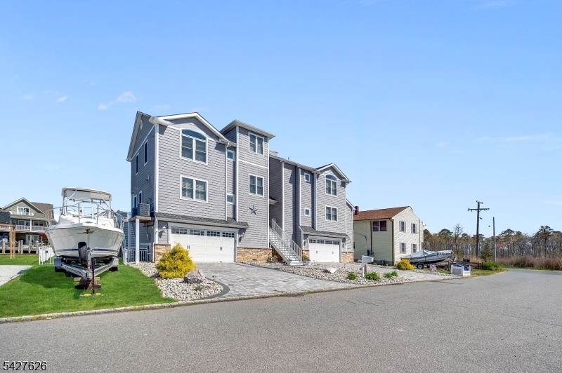 6 Capstan Rd Property Photo 2