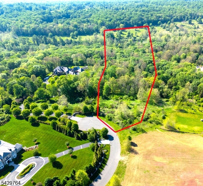 Castle Court Property Photo 3