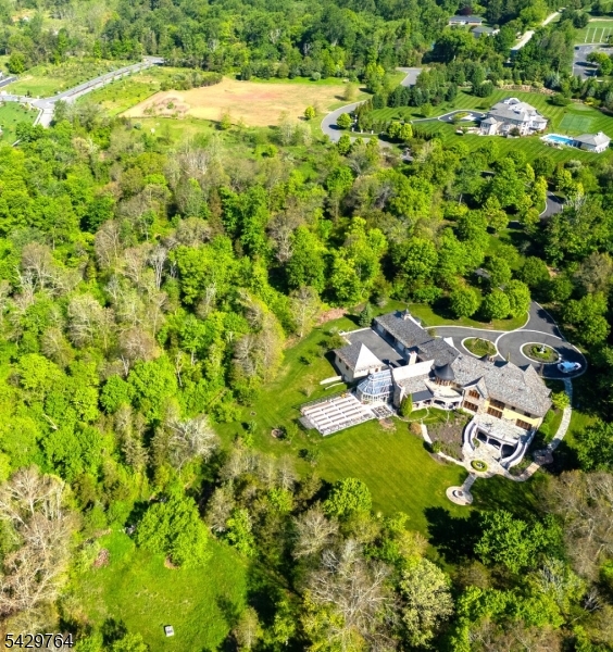 Castle Court Property Photo 8