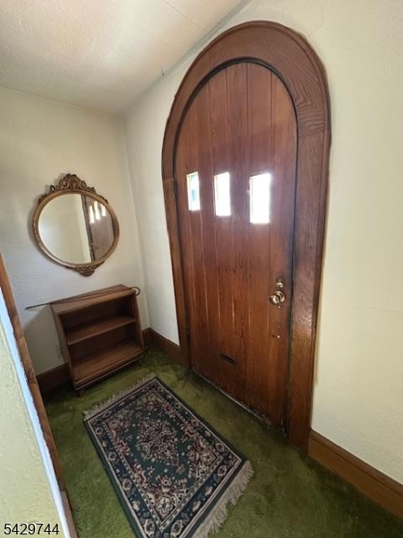 1075 Thomas St Property Photo 3