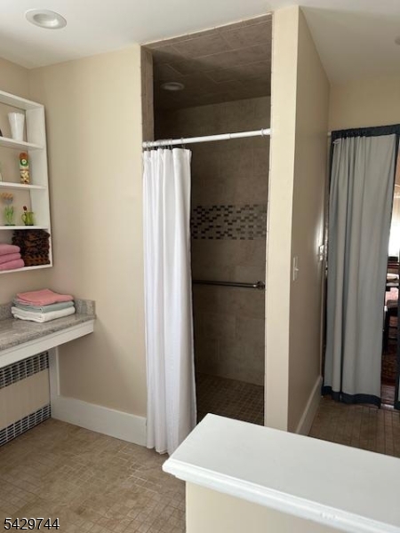 1075 Thomas St Property Photo 7