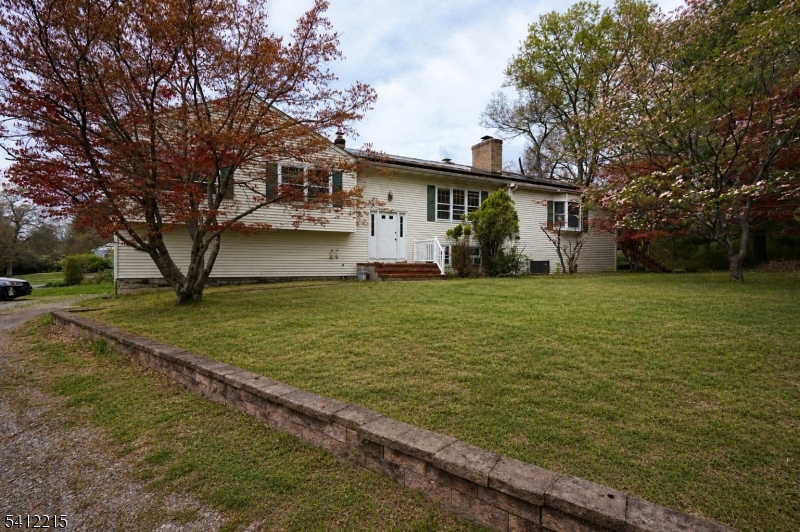 1 Mountain View Ct Property Photo 4