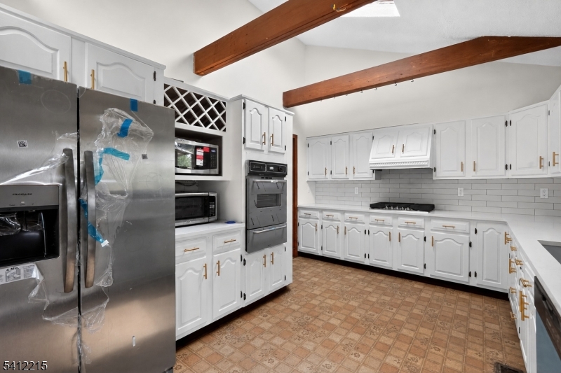 1 Mountain View Ct Property Photo 23