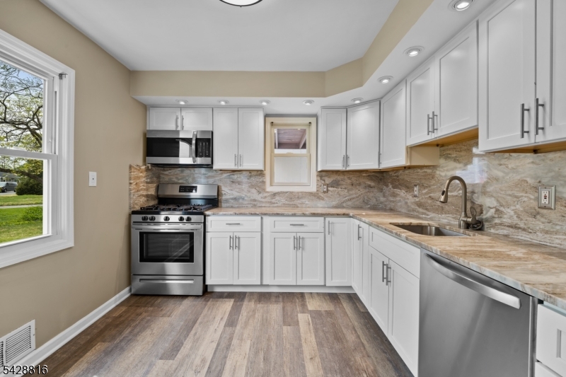 49 Louis Ave Property Photo 5