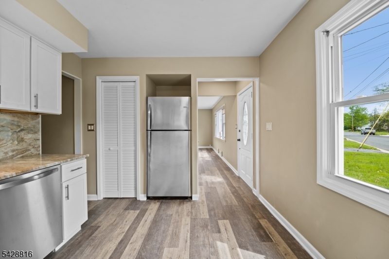 49 Louis Ave Property Photo 6