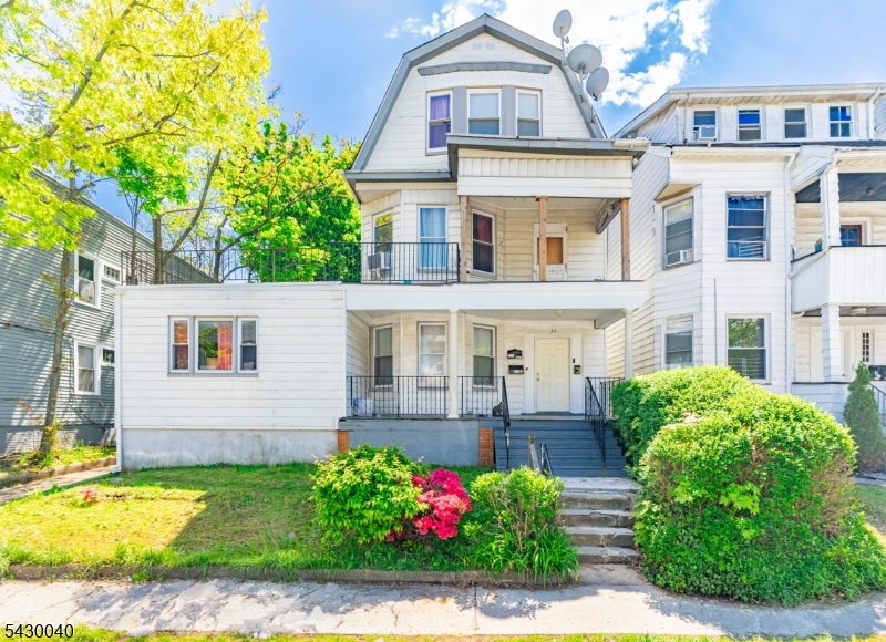 36 Kenmore Ave Property Photo 1