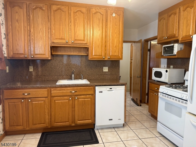 72 Baldwin Pl 2 Property Photo 1