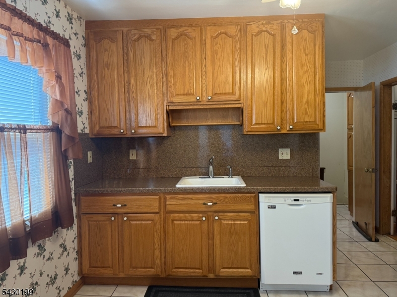 72 Baldwin Pl 2 Property Photo 2
