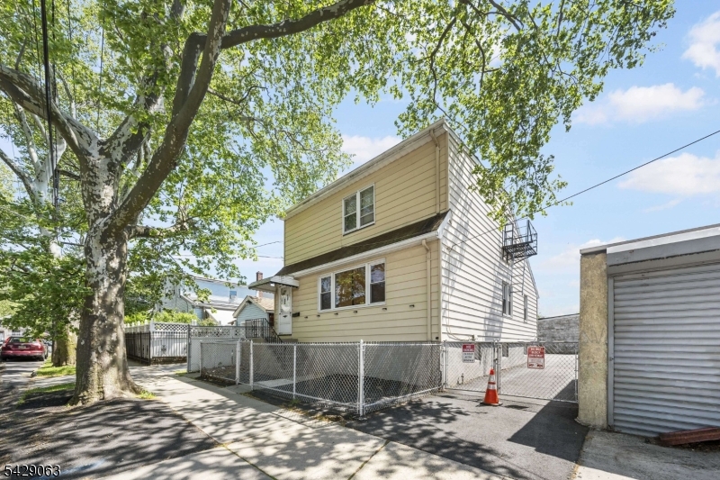 466 Delavan Ave Property Photo 1