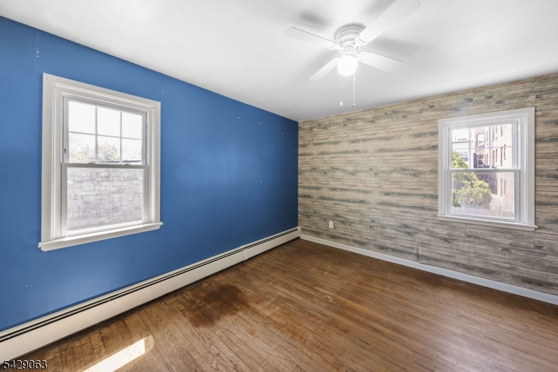 466 Delavan Ave Property Photo 10