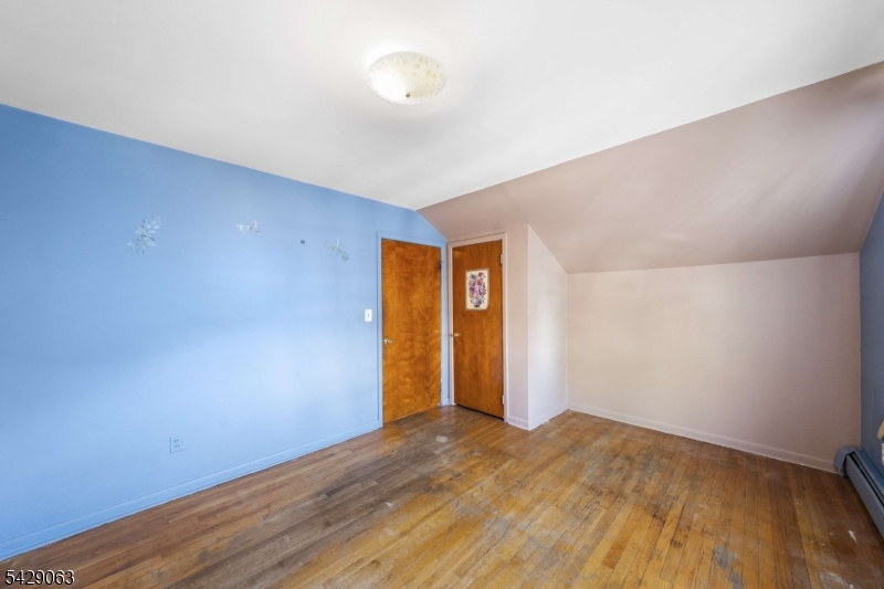 466 Delavan Ave Property Photo 17