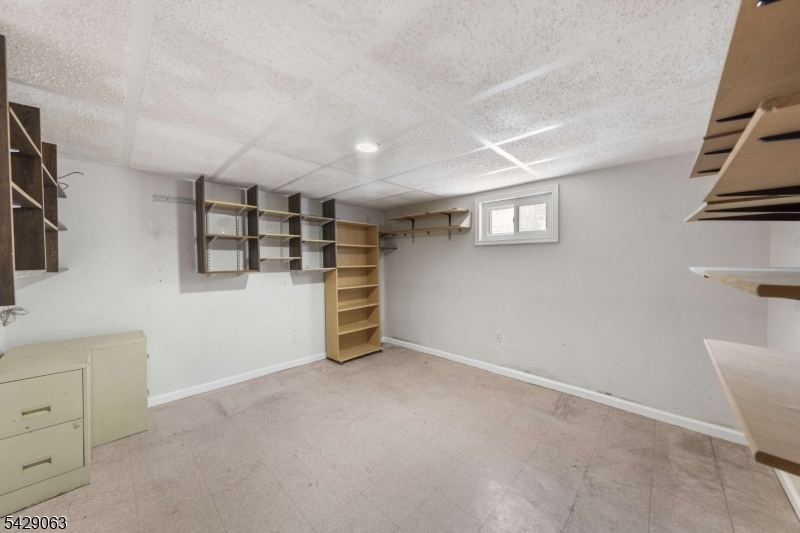 466 Delavan Ave Property Photo 20