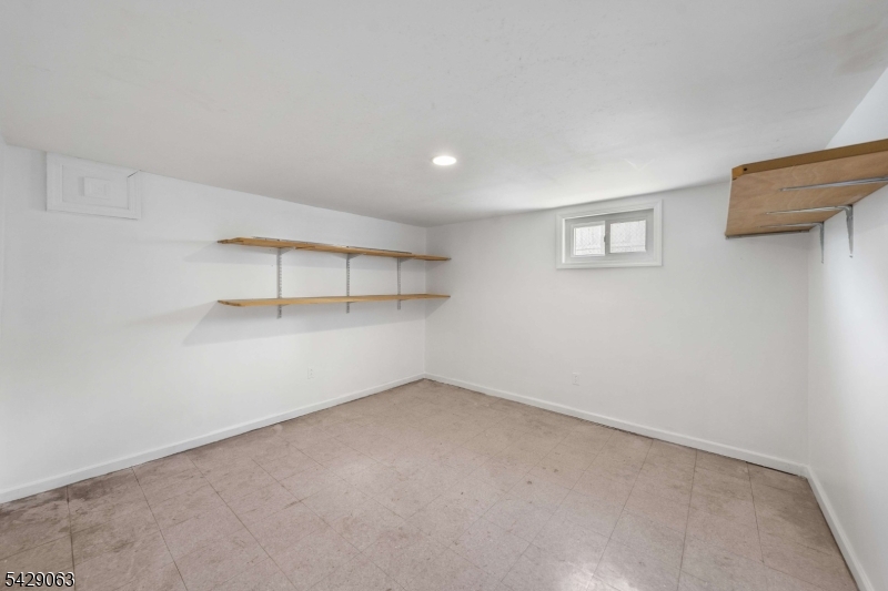 466 Delavan Ave Property Photo 21