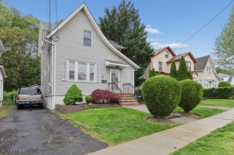 145 Terhune Ave Property Photo 1