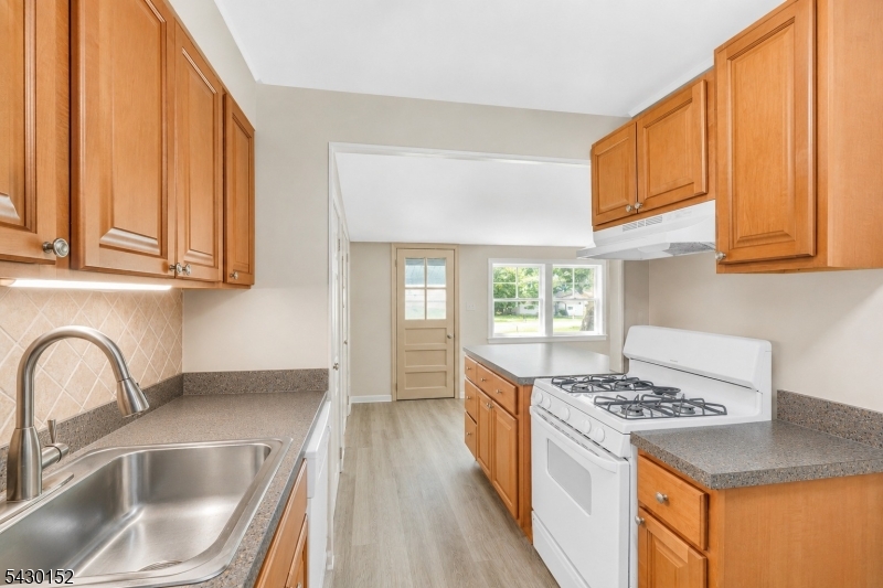 26 Park Ter Property Photo 12