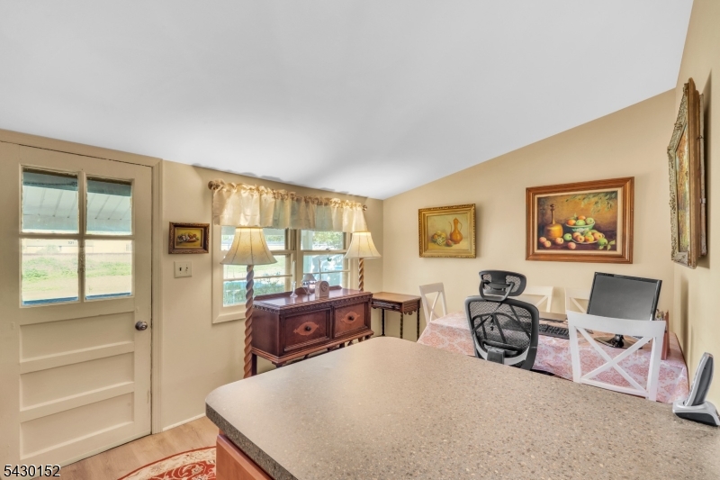 26 Park Ter Property Photo 17