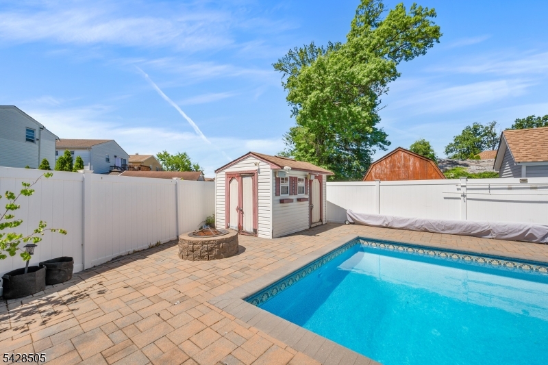 333 Amon Ter Property Photo 36