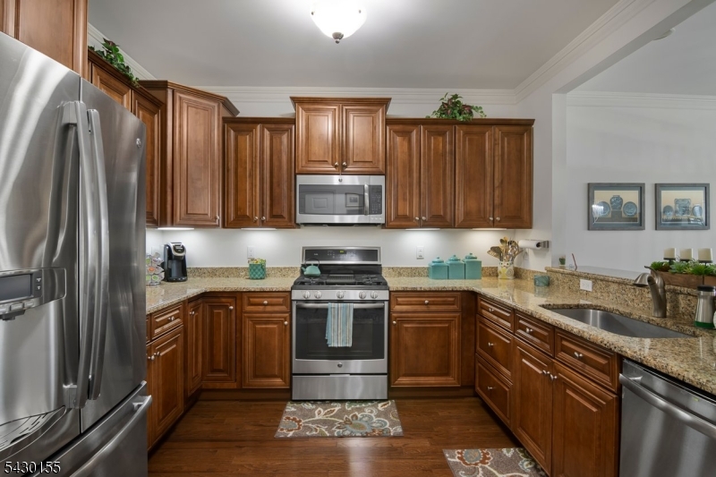 6102 Veterans Dr 102 Property Photo 5