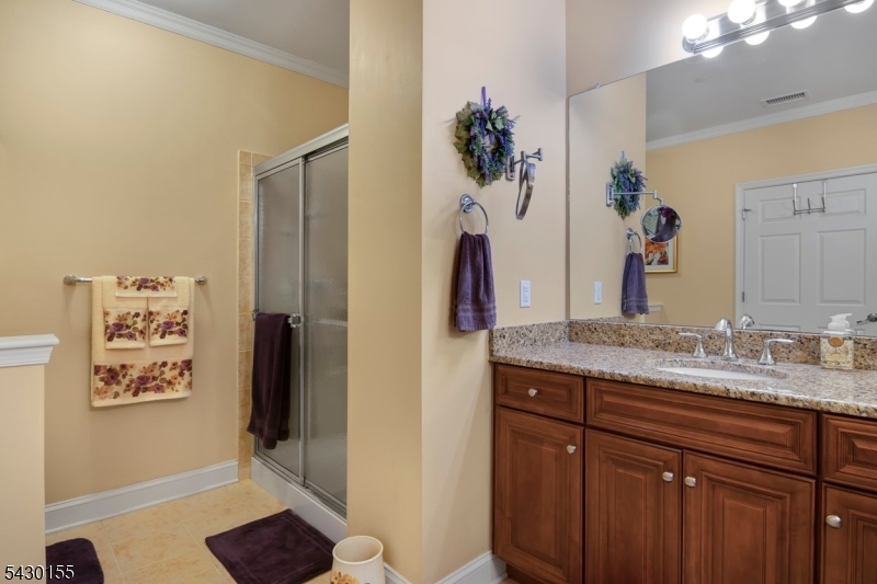 6102 Veterans Dr 102 Property Photo 19