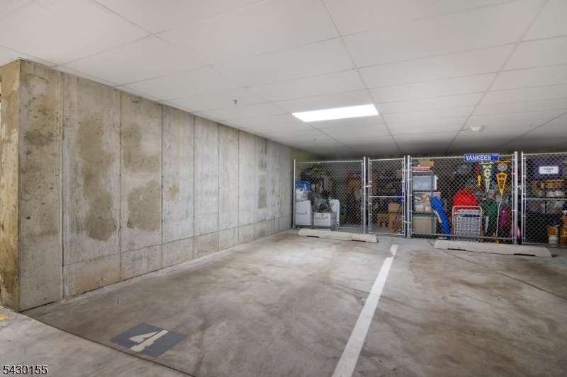 6102 Veterans Dr 102 Property Photo 21