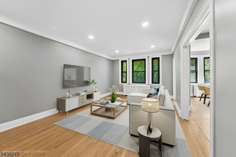 131 Kensington Ave D5 Property Photo 1