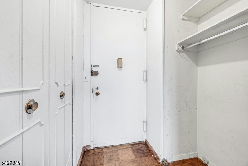 2077 Center Ave 20c Property Photo 5