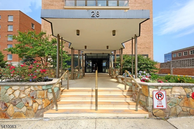 28 Riverside Ave Riv Twr 11H