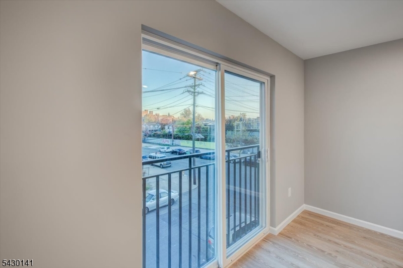 54 Holland St Property Photo 8