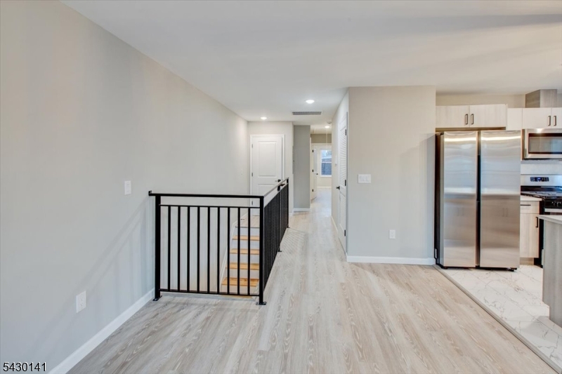 54 Holland St Property Photo 10