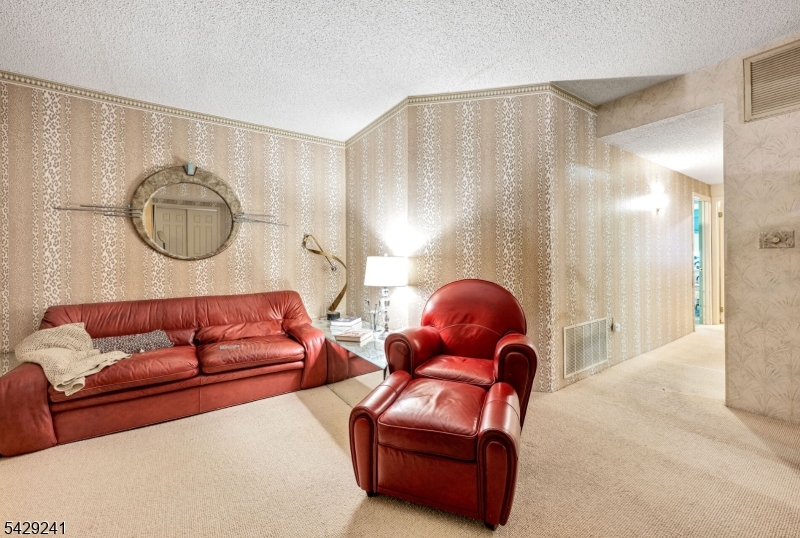 1360 Hamburg Tpke 409 Property Photo 12