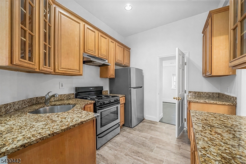 75 Palisade Ave 1 Property Photo 7