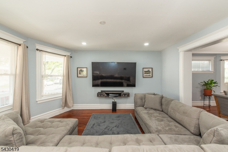 191 Smith St Property Photo 5