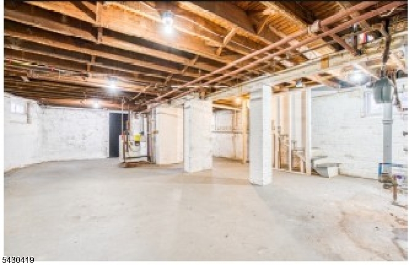 191 Smith St Property Photo 29