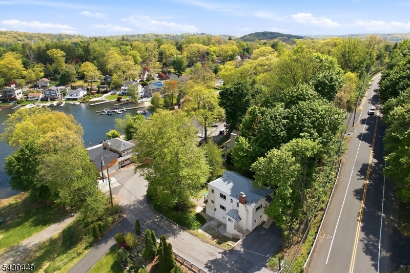 119 Lakeside Blvd Property Photo 1