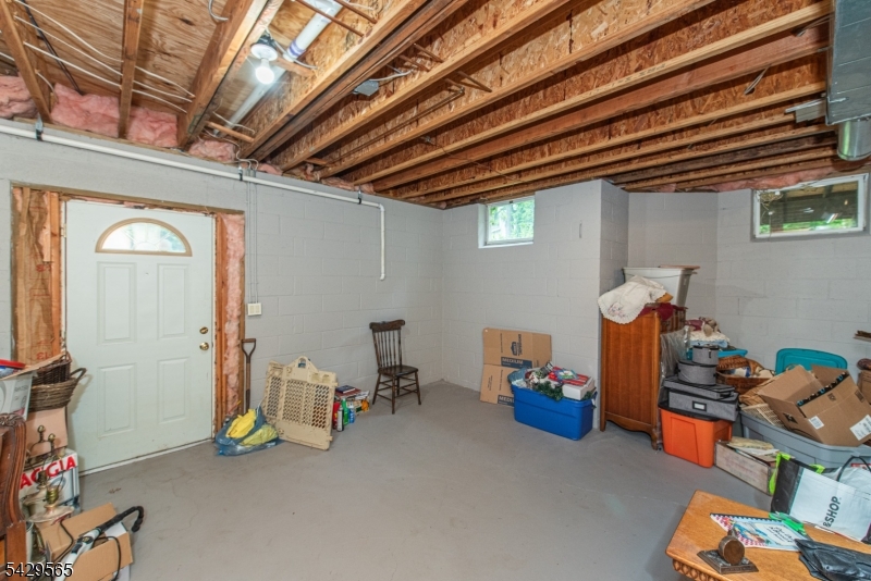 37 Thomas Ter Property Photo 28