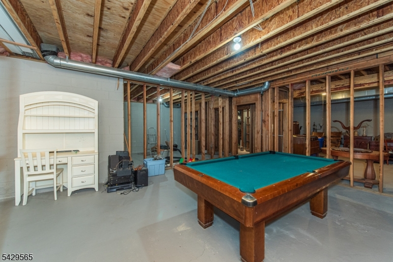 37 Thomas Ter Property Photo 31