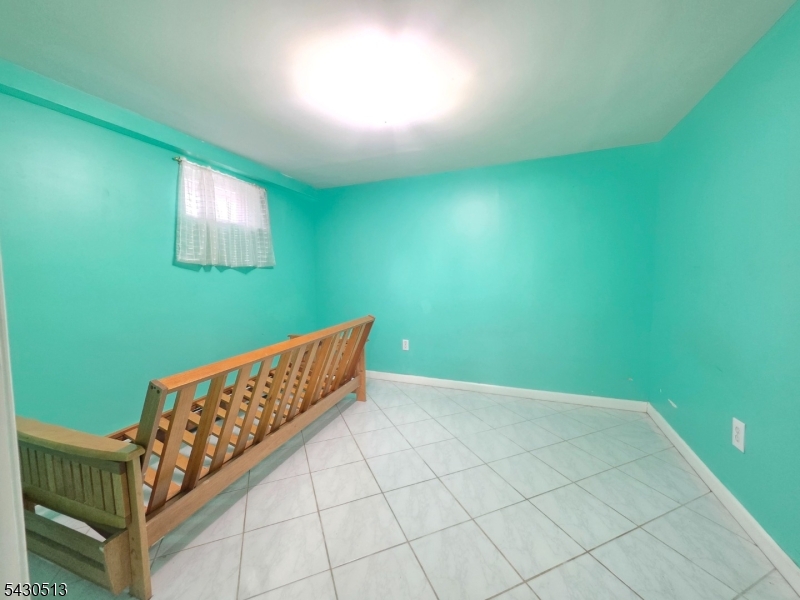 2032 E Saint Georges Ave Property Photo 16