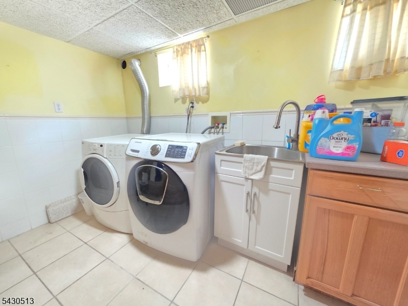 2032 E Saint Georges Ave Property Photo 20