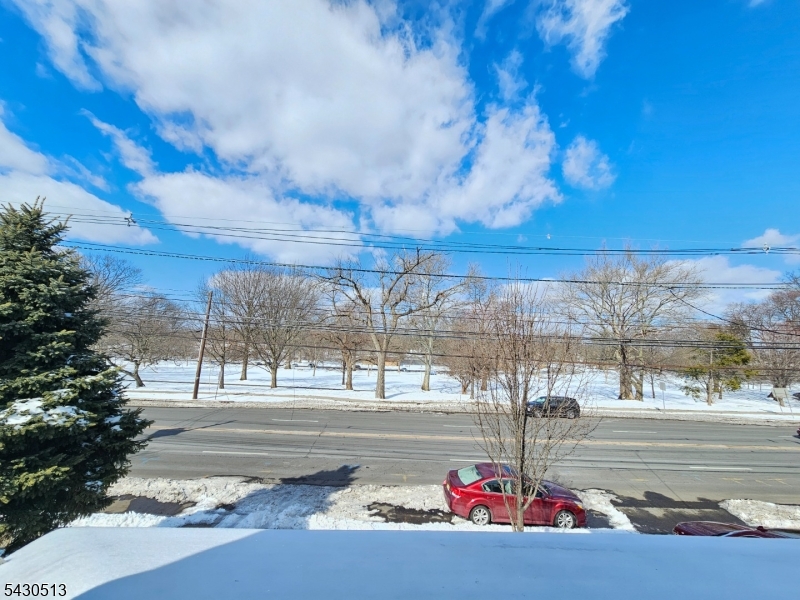 2032 E Saint Georges Ave Property Photo 21