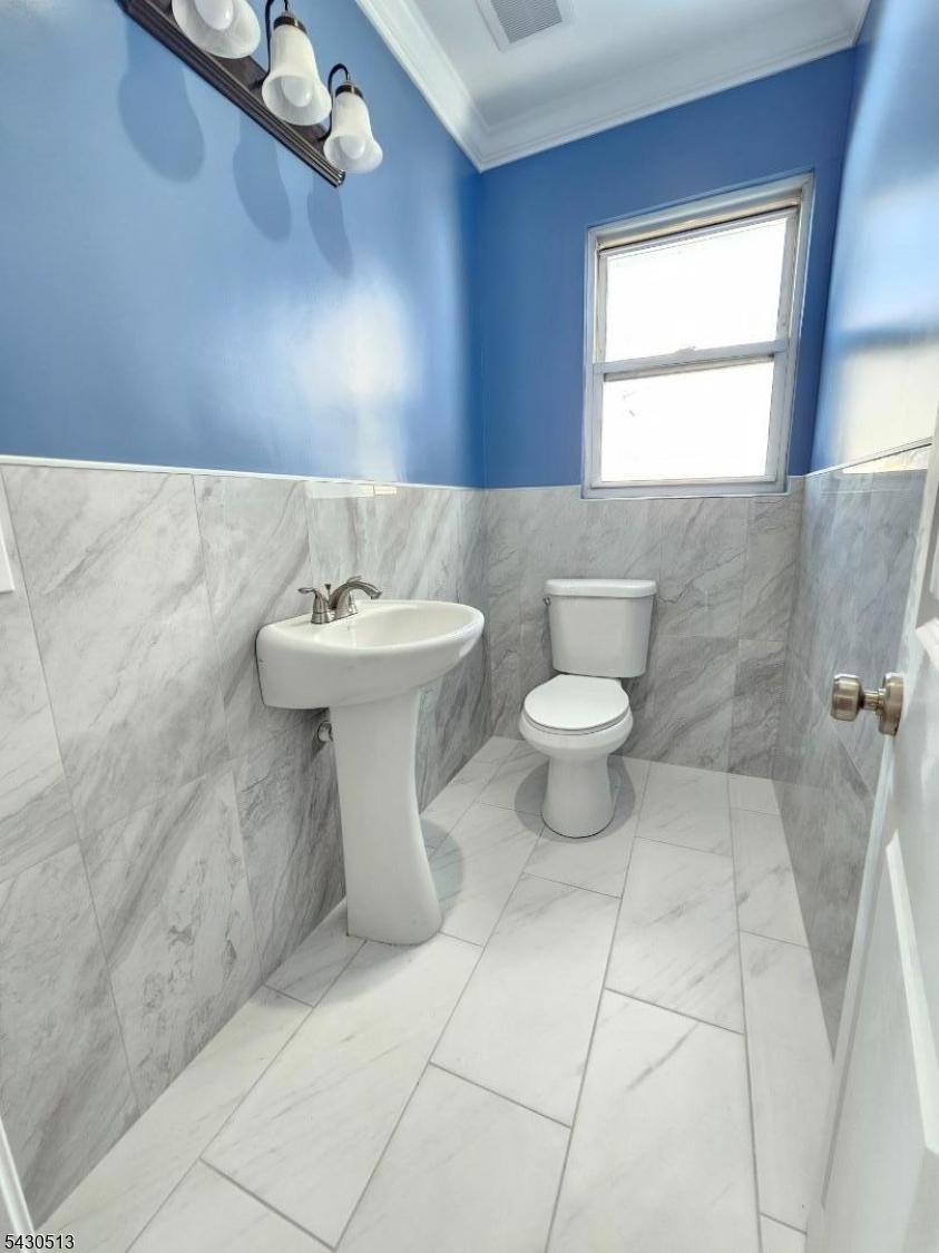 2032 E Saint Georges Ave Property Photo 26