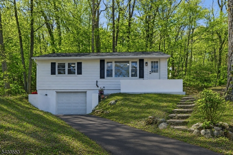 45 W Shawnee Trl Property Photo 1